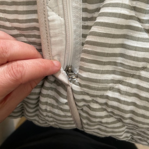 Little Unicorn | Cotton Muslin Quilted Sleep Bag | 0-6 months | NWOT - Picture 9 of 11